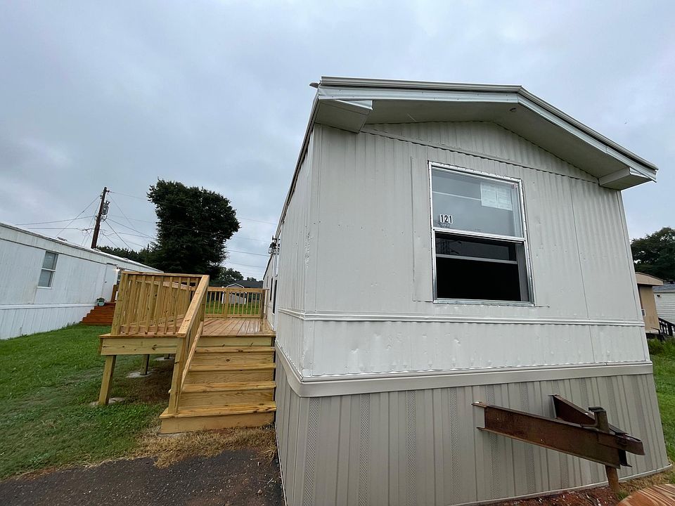 1st image of 121 Alex Dr