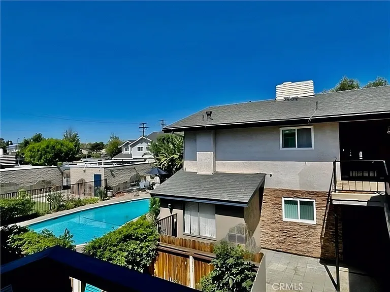 16531 Alliance Ave #H — Photo 2