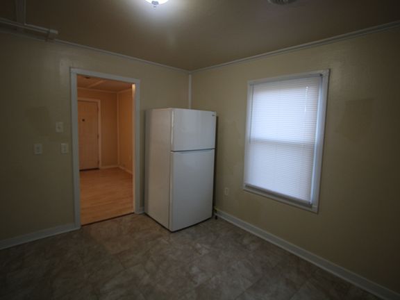 2nd image of 35 Grand St #35