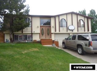 2115 Colorado Dr, Green River, WY 82935