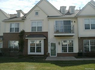 4103 Teal Ln, Walled Lake, MI 48390