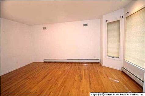 4th image of 35 Fayann Ln
