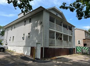 239 S Park Ave, Waukegan, IL 60085