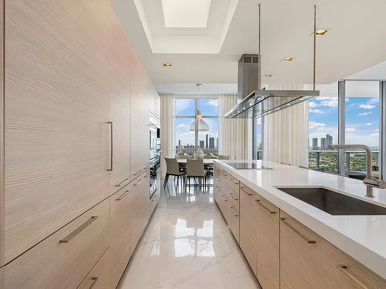 17301 Biscayne Blvd #Penthouse 7 — Photo 11