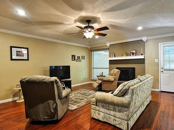 2nd image of 4920 Brookhollow Dr