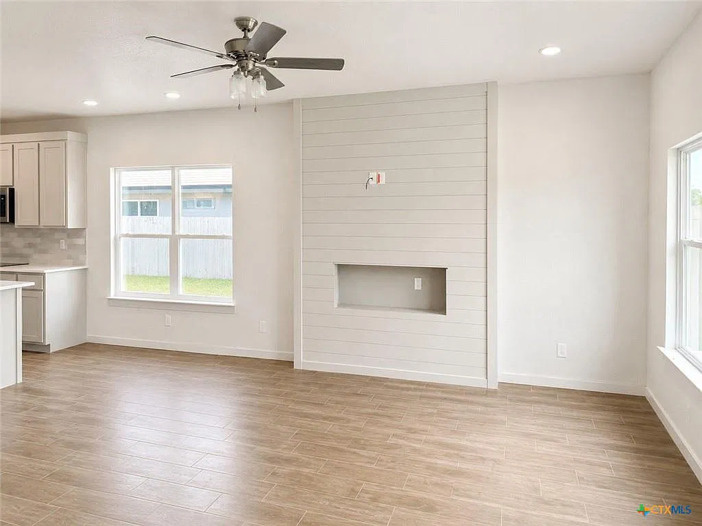 1422 Cedar River Lane - 1 — Photo 4