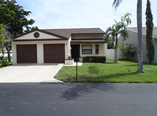 2 Kerry Pl, Boynton Beach, FL 33426