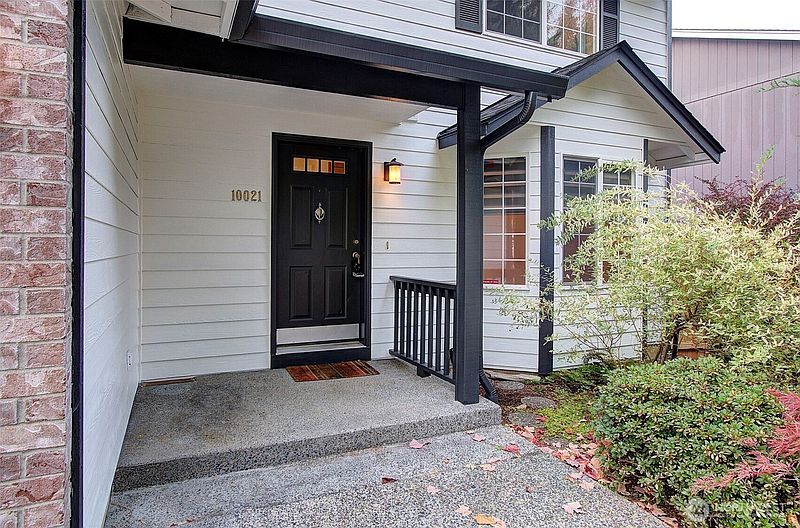 3rd image of 10021 NE 20th Street