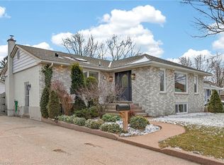 5418 Anthony Pl, Burlington, ON L7L3G8