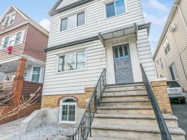 158 W 8th St Floor 2, Bayonne, NJ 07002