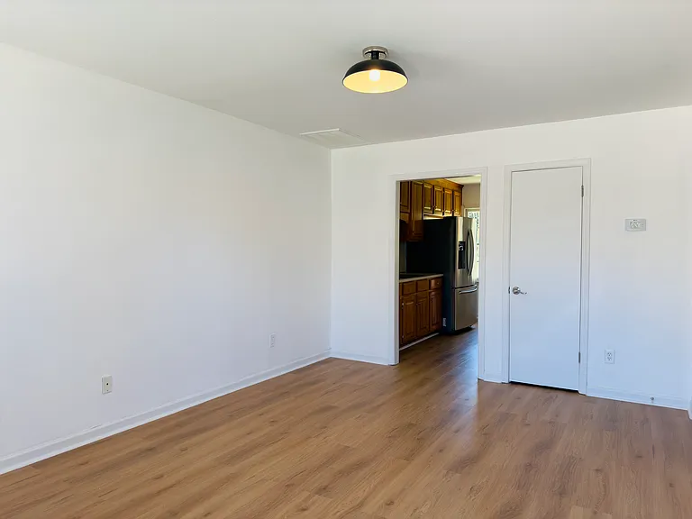 104 Brumley Ave NE #1 — Photo 3