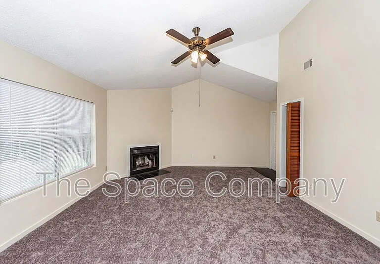 2020 Coldspring Dr — Photo 5
