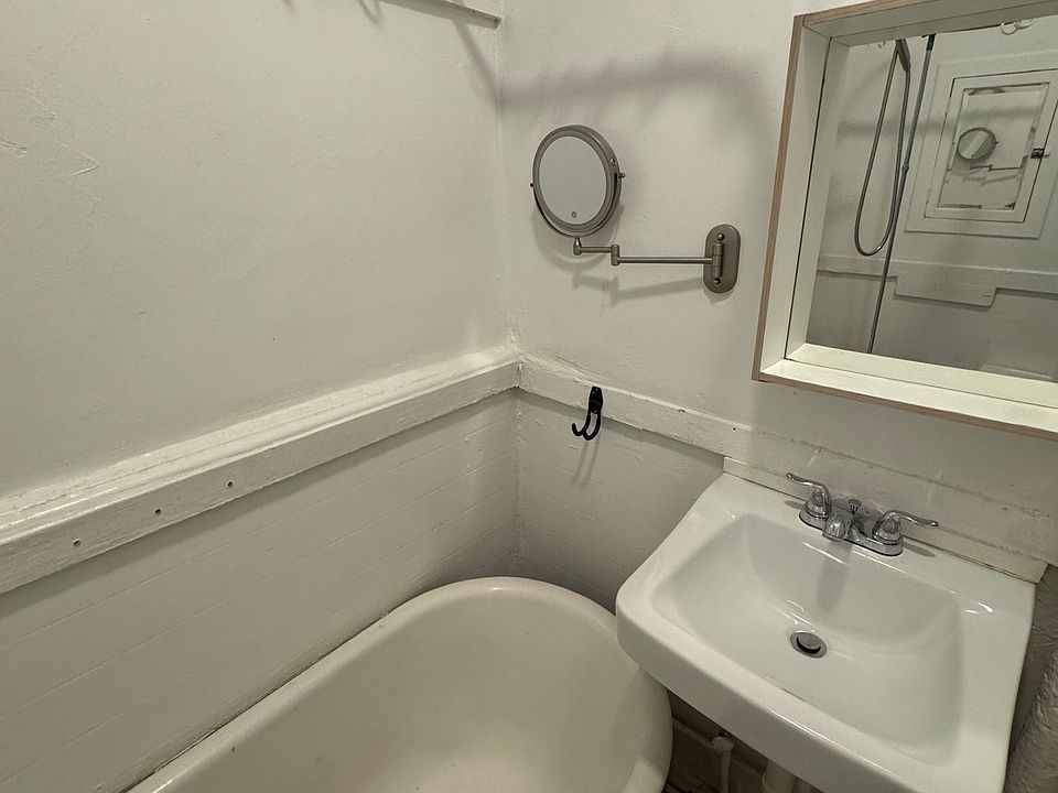 1st image of 100 Myrtle St APT 6