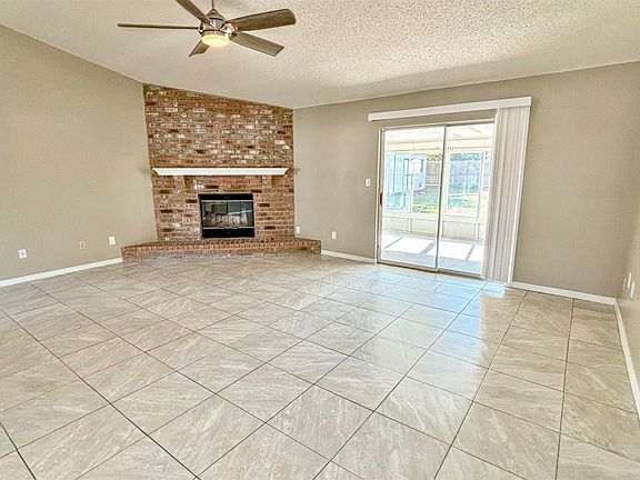 3rd image of 2025 Coral St