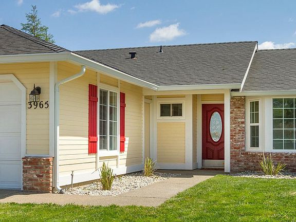 2nd image of 3965 Biglow Dr