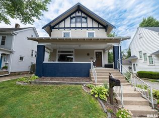 1217 N Elmwood Ave, Peoria, IL 61606