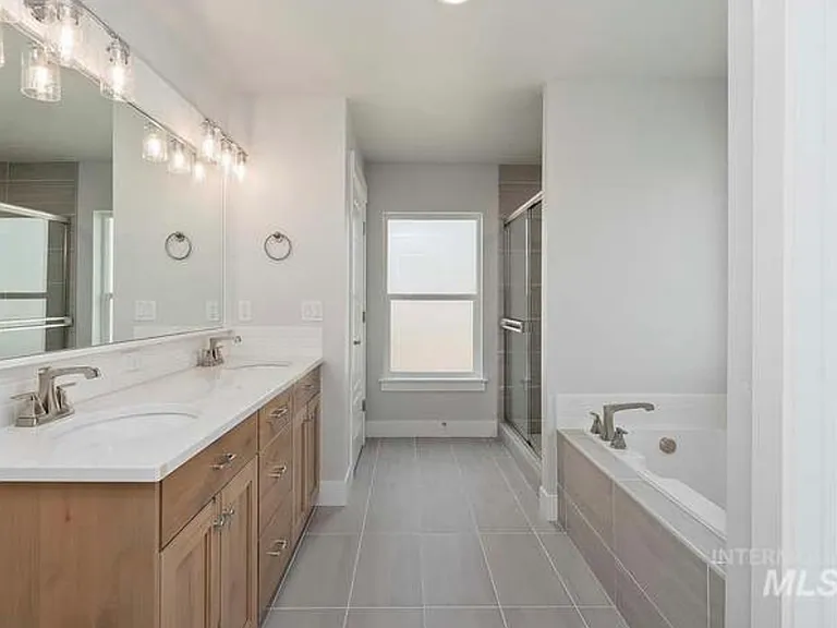 3507 N Tradewind Ave — Photo 8