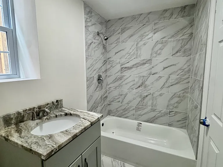 52 Zone St #1A — Photo 9