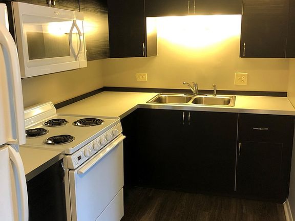 2nd image of 9709 Lorraine Dr APT 8