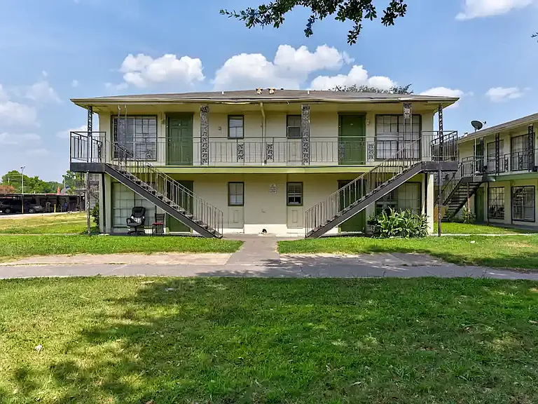 Glen Willow Apartments — Photo 7