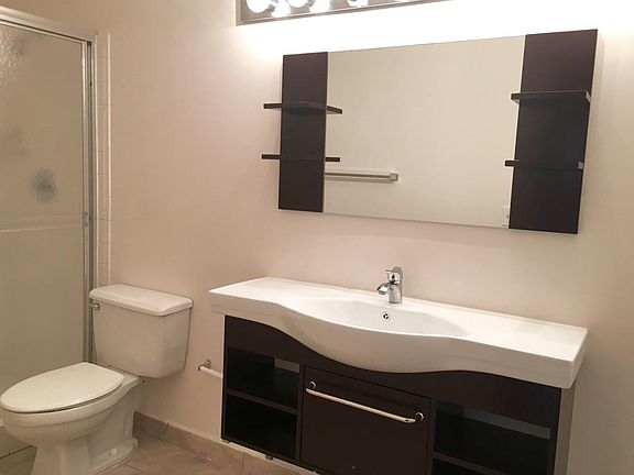 5th image of 3403 Torremolinos Ave