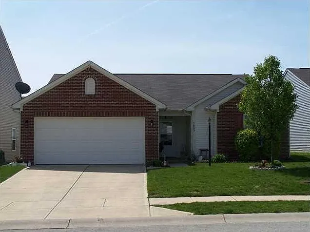 5807 Jackie Ln