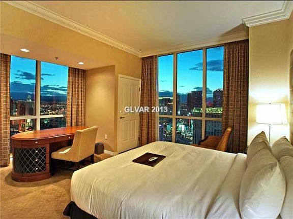 5th image of 135 Harmon Ave #419