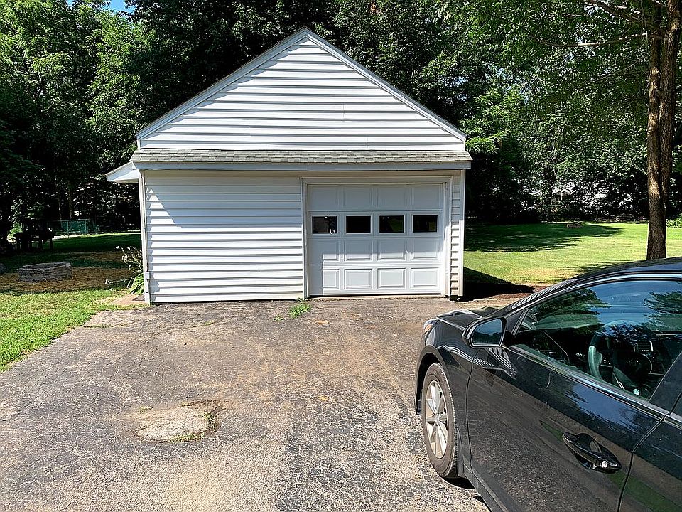 2nd image of 39139 Johnnycake Ridge Rd