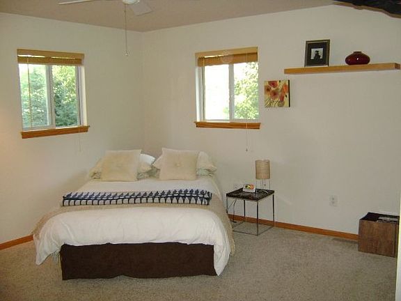 5th image of 24825 Quincy Ave