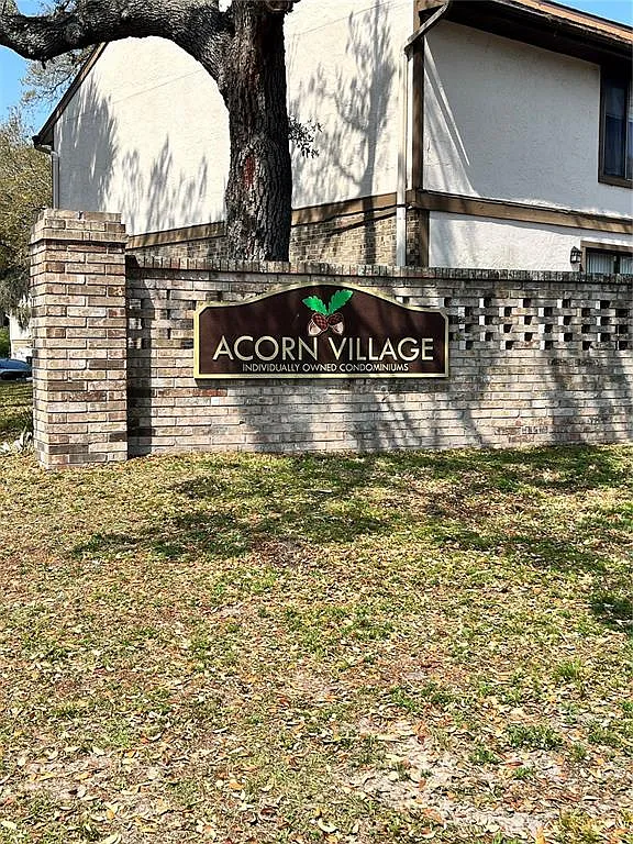 Building Photo - 4918 Silver Oaks Vlg #F