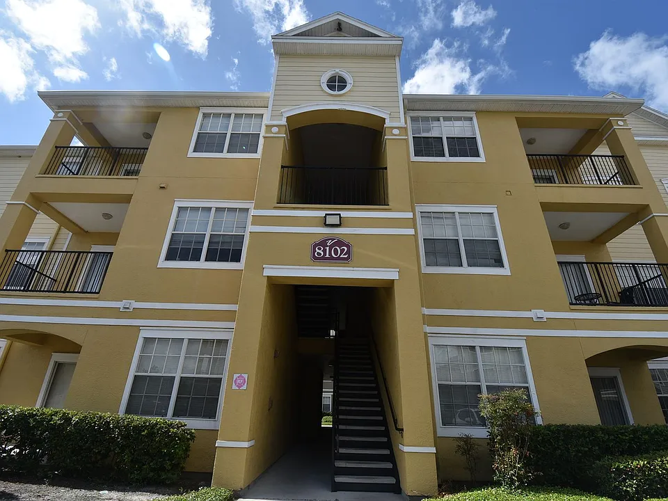 8102 Lillies Way #204
