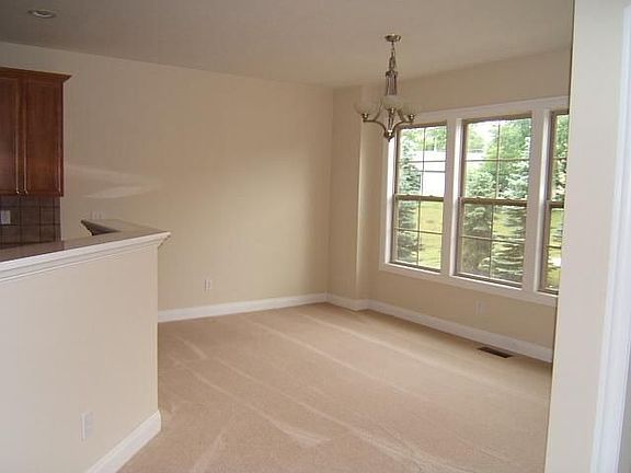 4th image of 1037 Starlight Ln