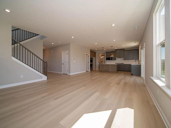Crestview B family room