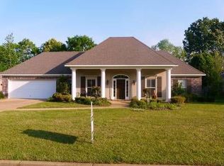 104 Overlook Dr, Brandon, MS 39042