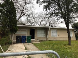 327 Howerton Dr, San Antonio, TX 78223