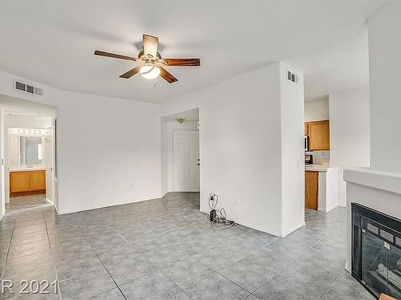 2nd image of 1050 E Cactus Ave Unit 1118