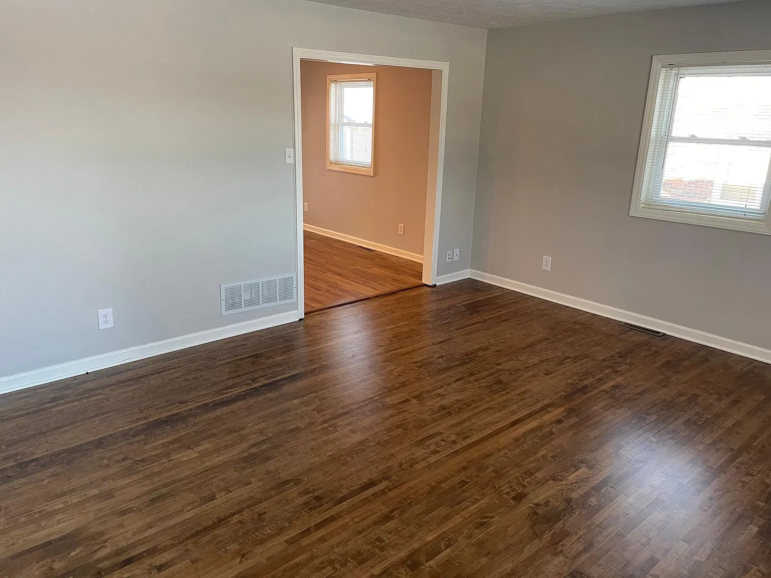 3 bed, 1.5 bath, 1464 sqft, $1,795 — Photo 3
