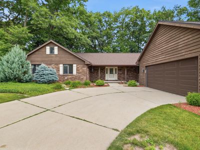 343 E Le Capitaine Cir, Green Bay, WI, 54302