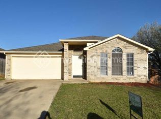 8100 Rambler Rose St, Fort Worth, TX 76137