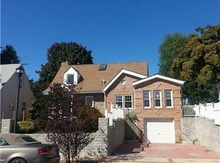 1327 Commodore Rd, Uniondale, NY 11553