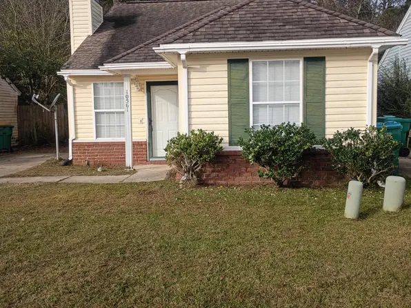 10561 Bay Tree Dr, Gulfport, MS 39503