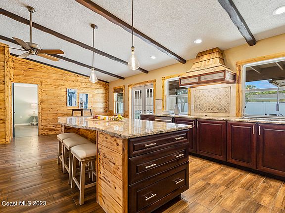 5th image of 2608 Manorwood Dr