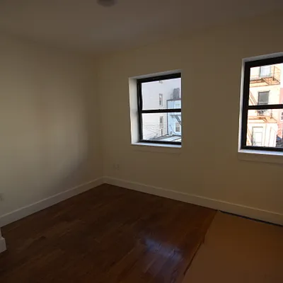 Rented by Nooklyn NYC LLC | media 193