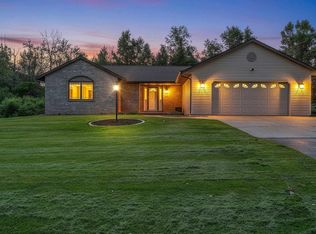 1397 Wellington Dr, Suamico, WI 54173