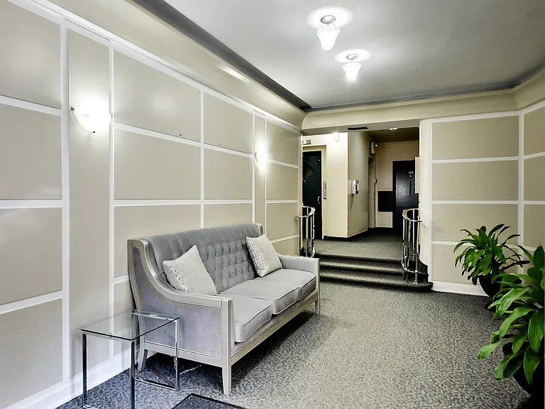 14 Chatsworth Dr #410 — Photo 13