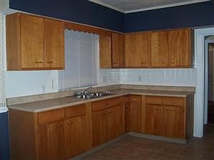3rd image of 37 Knecht Dr
