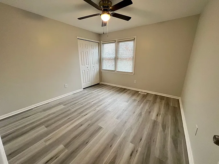 4233 Remo Crescent Rd — Photo 15