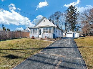 19 Osborne Rd, Colonie, NY 12205