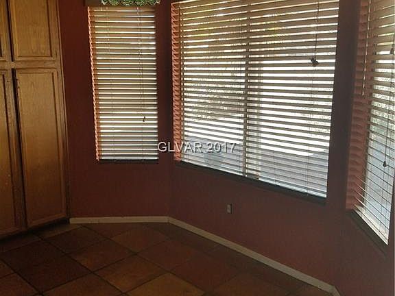 4th image of 1400 Grey Knoll Cir