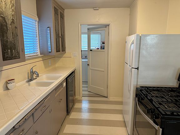4th image of 317 Avenida Cabrillo #317